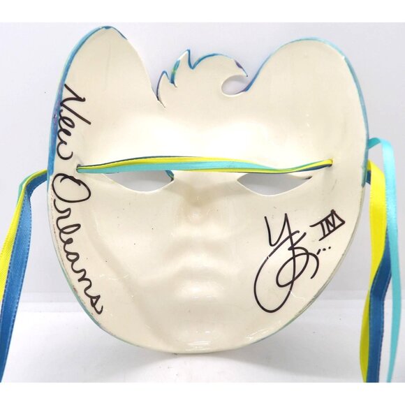 Rings & Clowns Ceramic Full Face Mardi Gras Masks set of Two preowned - Picture 7 of 8